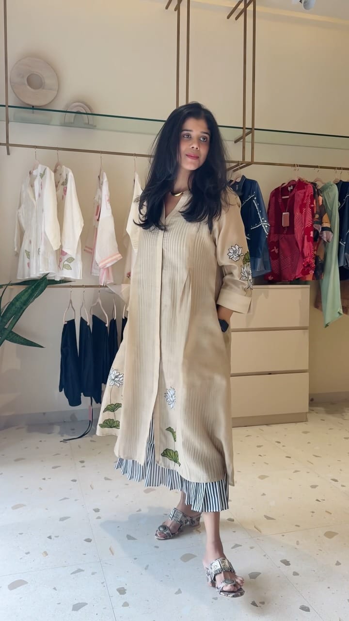 Post 5 by Shruti Jain | Designer | Stylist on Instagram (video)