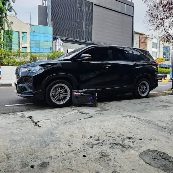 Post 6 by Superbee Automobile Union on Instagram (carousel)