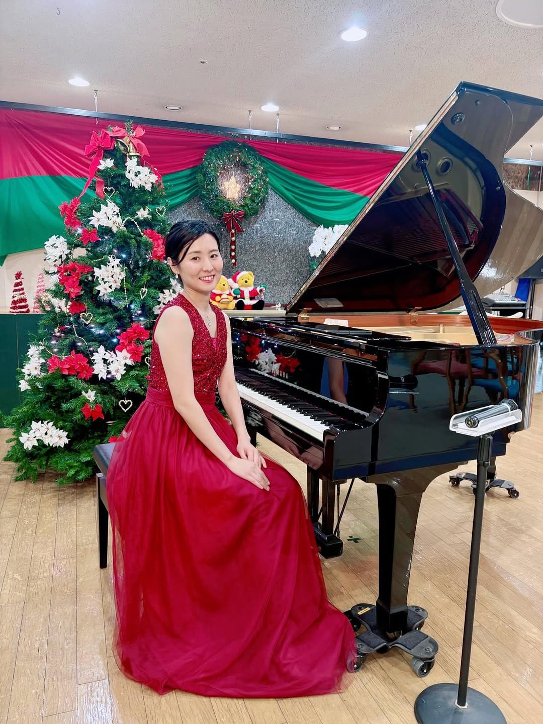 Post 7 by ピアニスト森本麻衣/Pianist Mai Morimoto on Instagram (carousel)