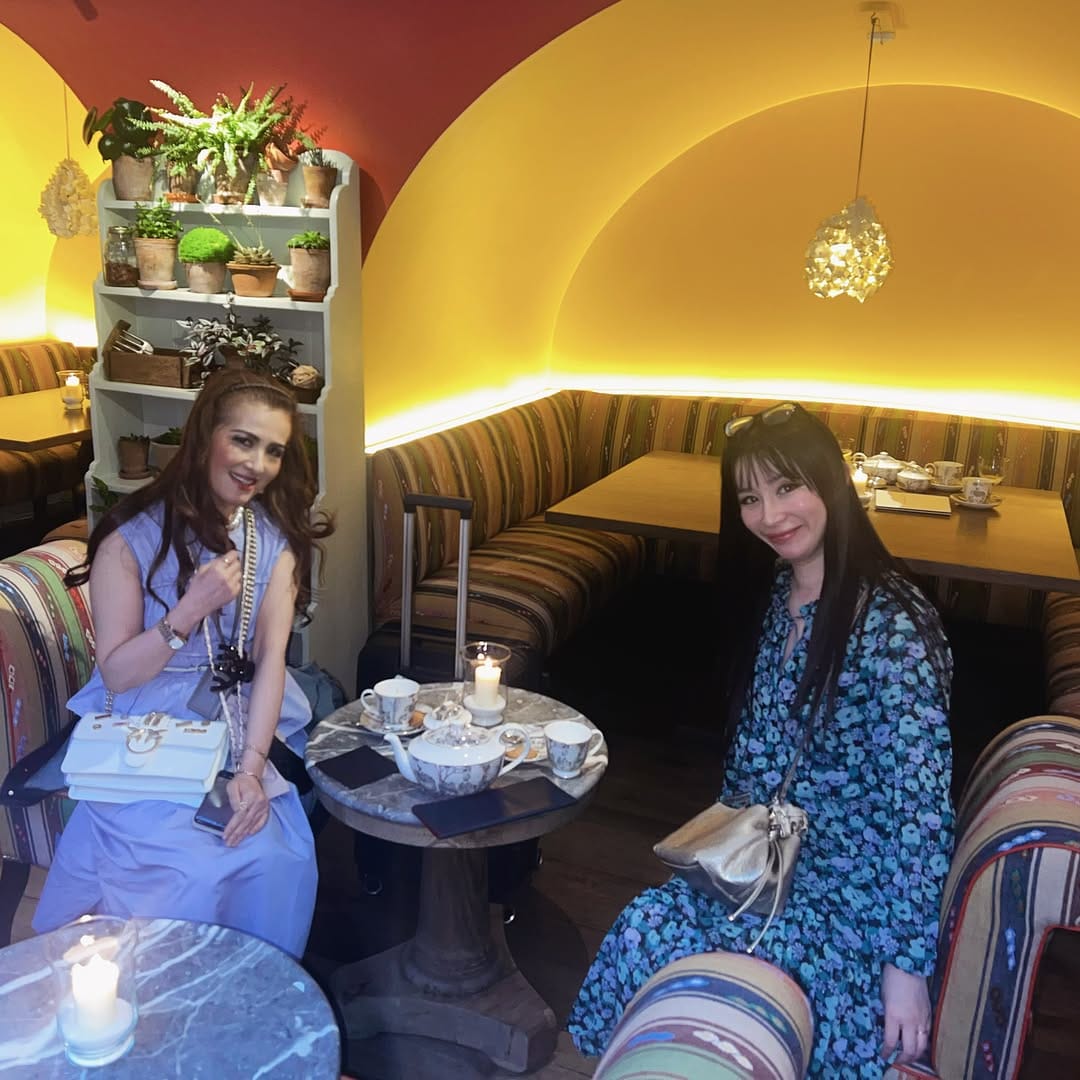 Post 1 by MIOU 美欧 on Instagram (carousel)