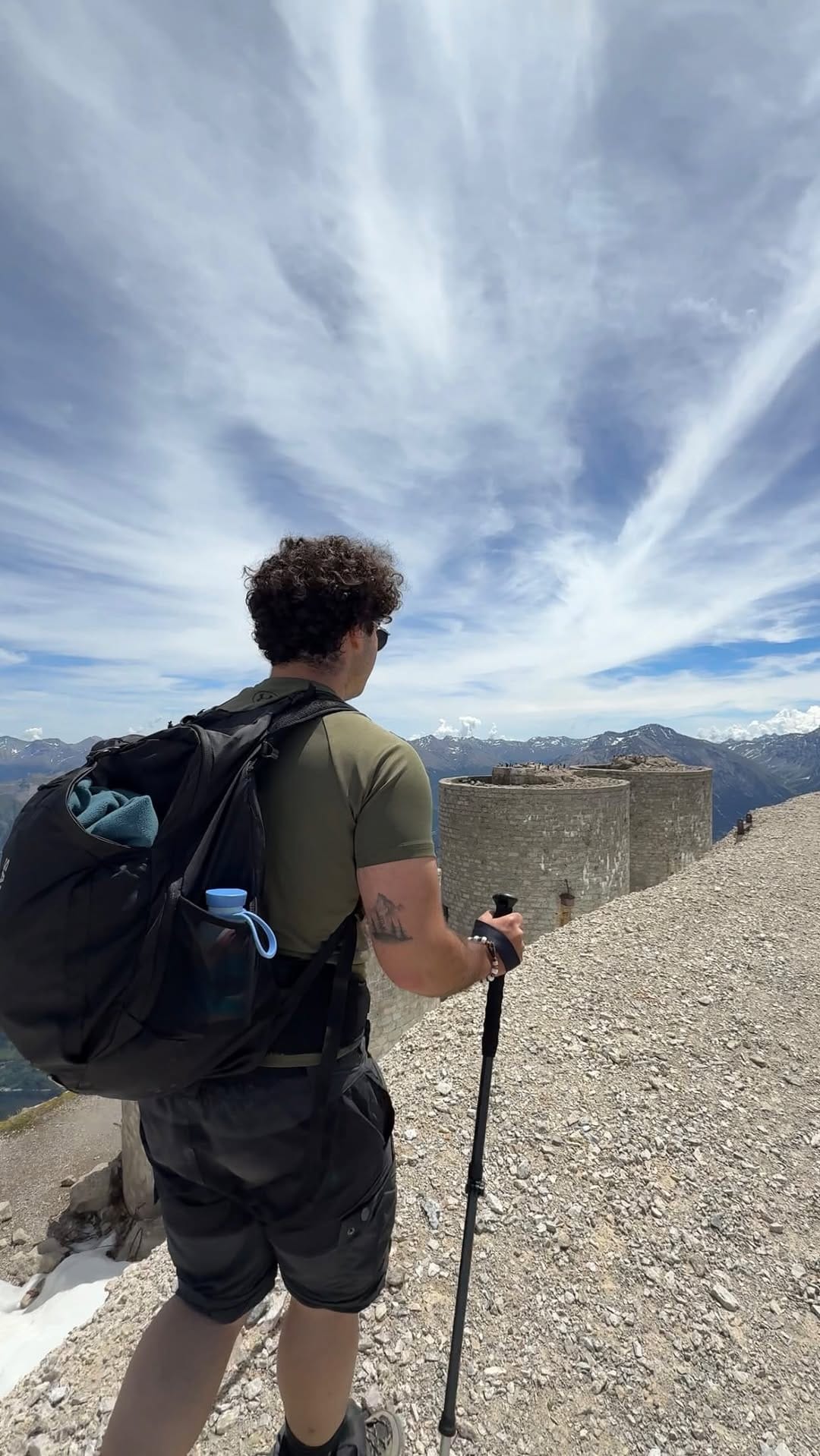 Post 6 by Isidoro Sofia on Instagram (video)