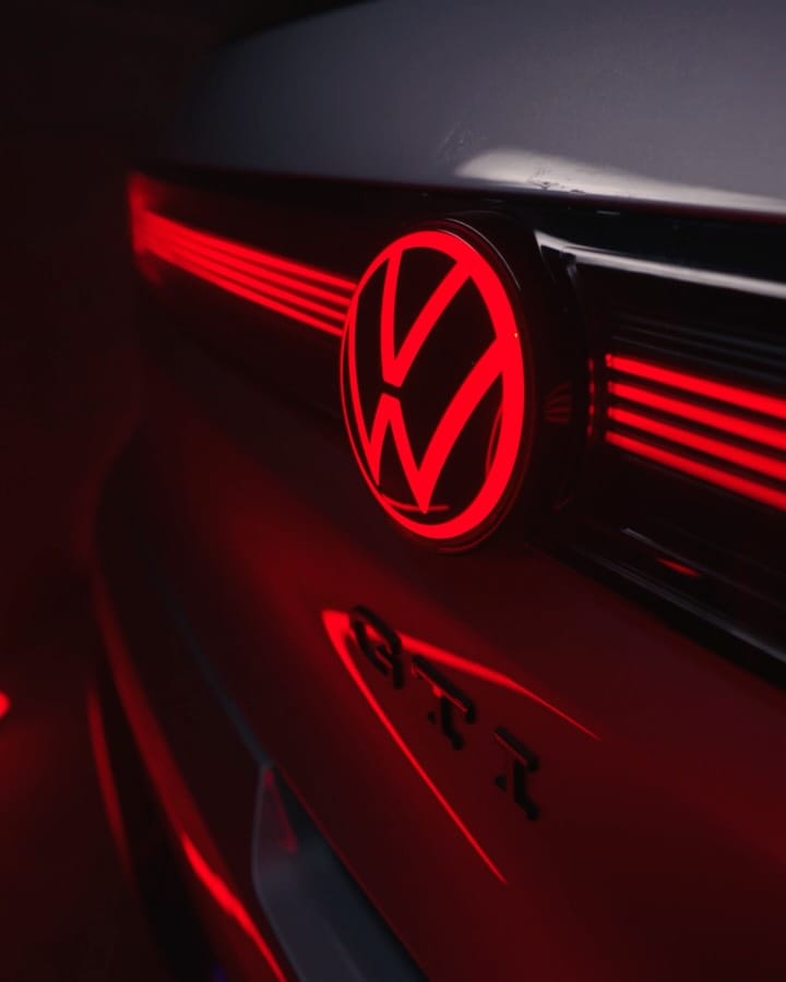 Post 5 by VW Switzerland on Instagram (carousel)