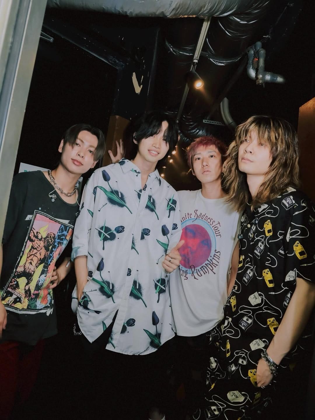 Post 6 by 13.3g(ジュウサンテンサングラム) on Instagram (carousel)