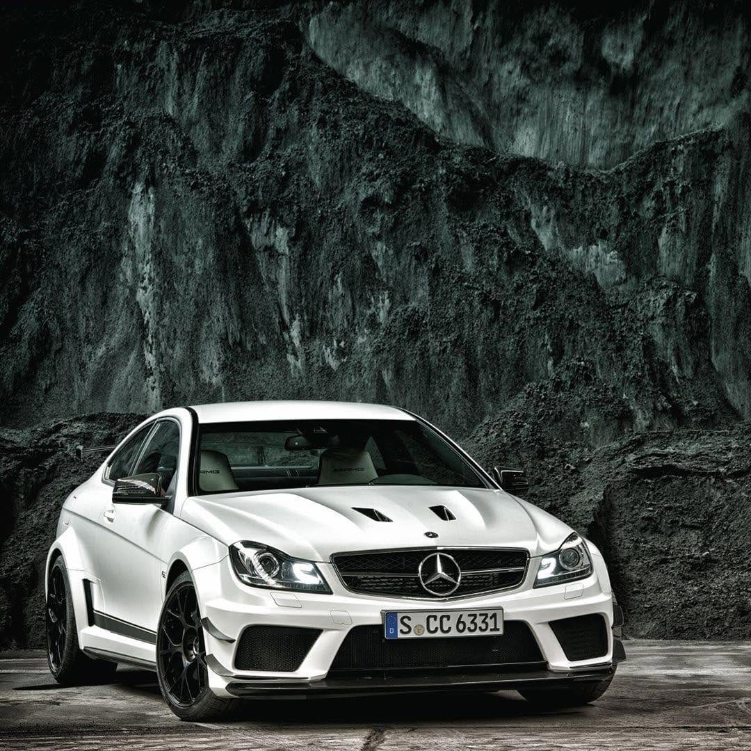 Post 8 by Mercedes-Benz Lovers on Instagram (image)