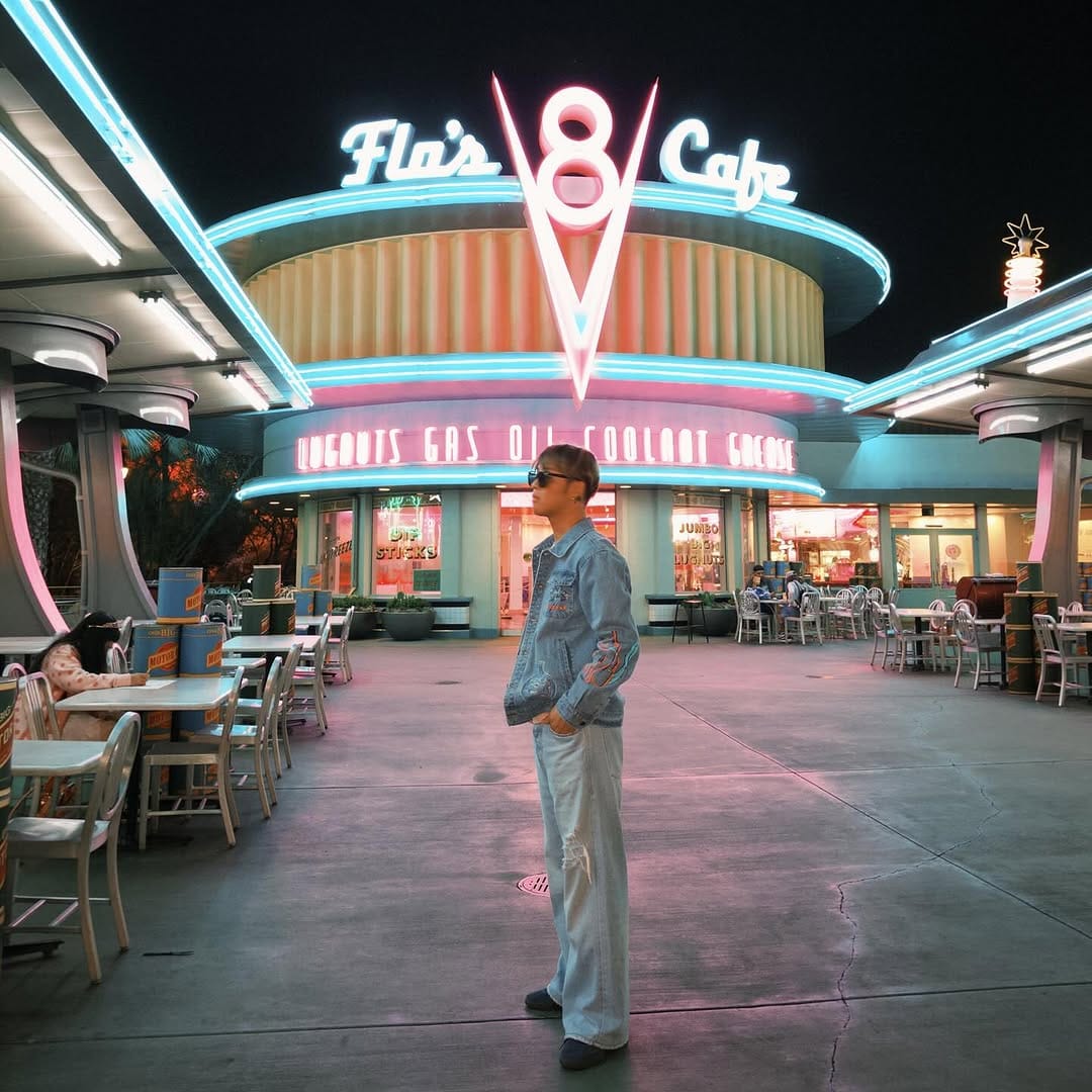 Post 8 by SOUTH BLUE on Instagram (carousel)