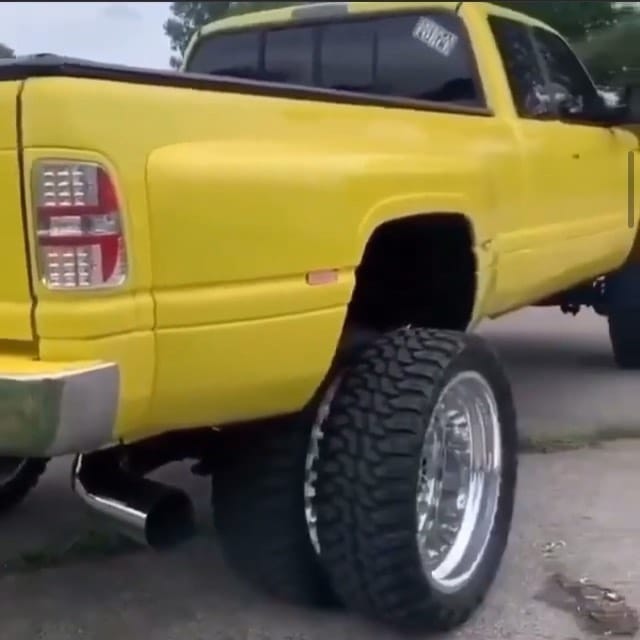 Post 1 by TruckAddictz™ on Instagram (video)