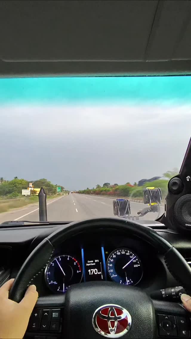 Post 10 by 𝙉𝙞𝙝𝙖𝙖𝙡 𝙨𝙝𝙖𝙝 on Instagram (video)