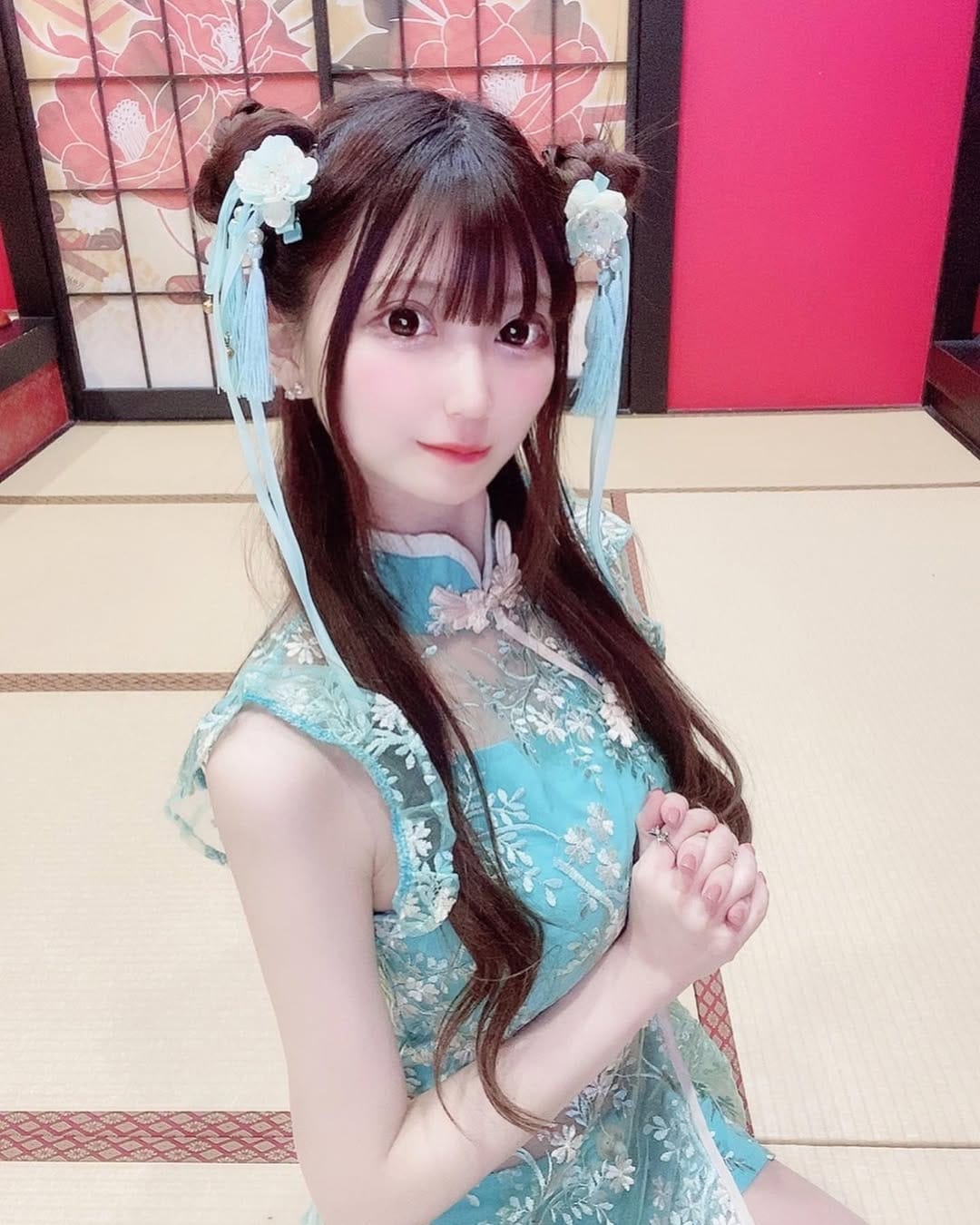 Post 10 by 𝕤𝕖𝕣𝕚𝕟𝕒໒꒱ on Instagram (carousel)