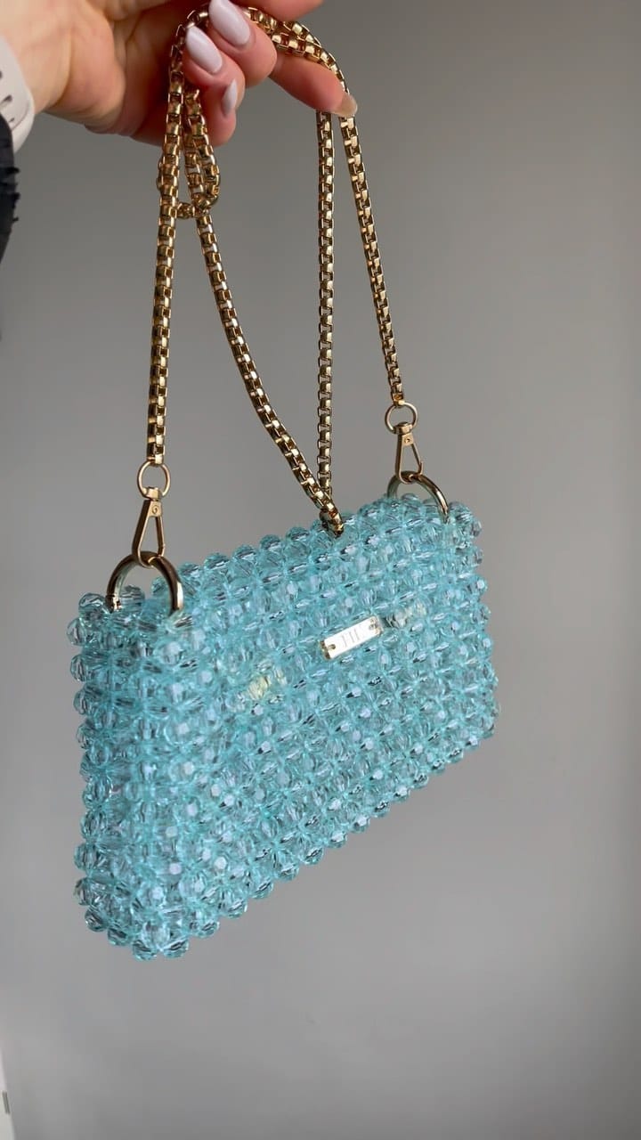 Post 1 by Fil Bags on Instagram (video)