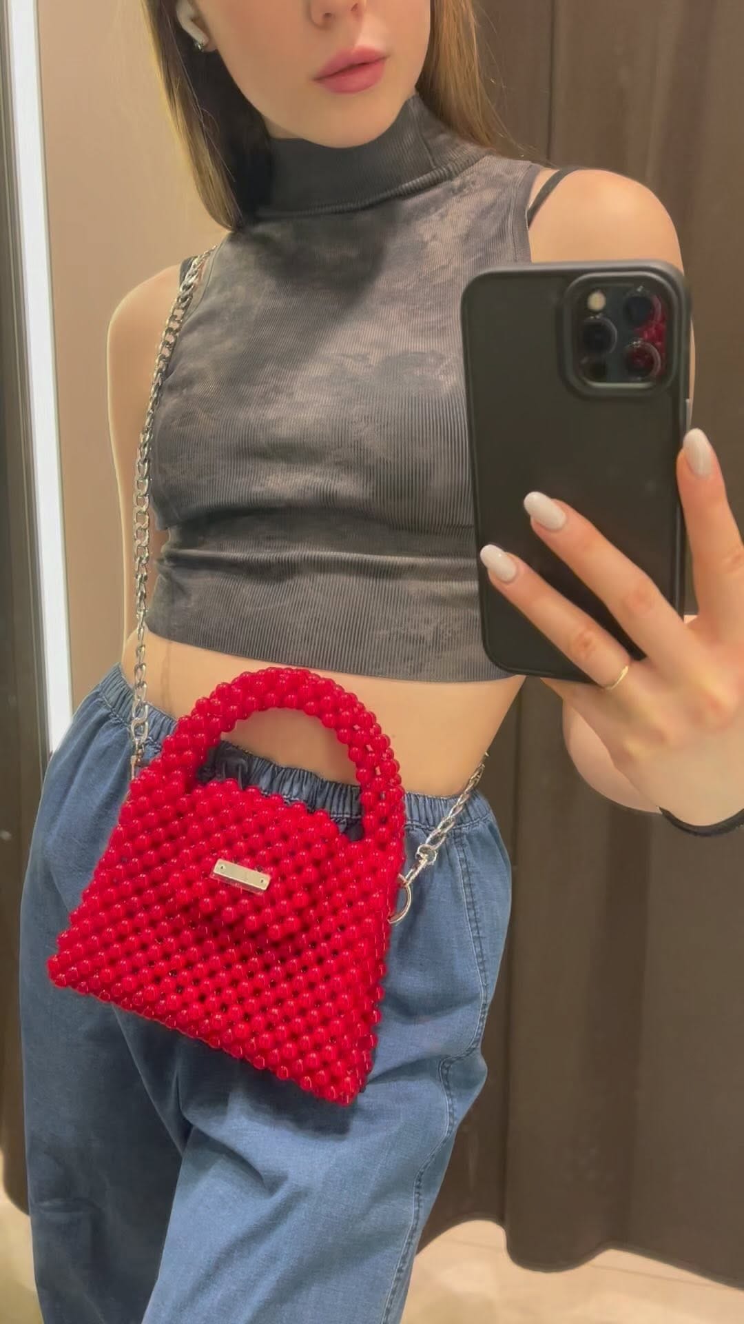 Post 2 by Fil Bags on Instagram (video)