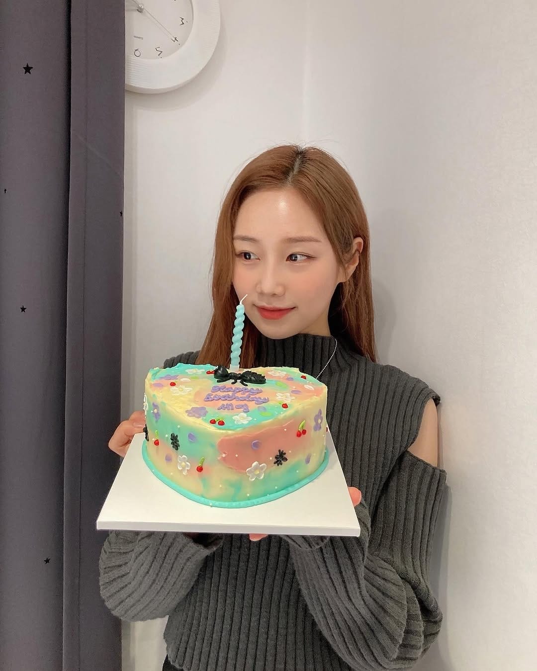 Post 3 by FAVORITE(페이버릿) on Instagram (carousel)