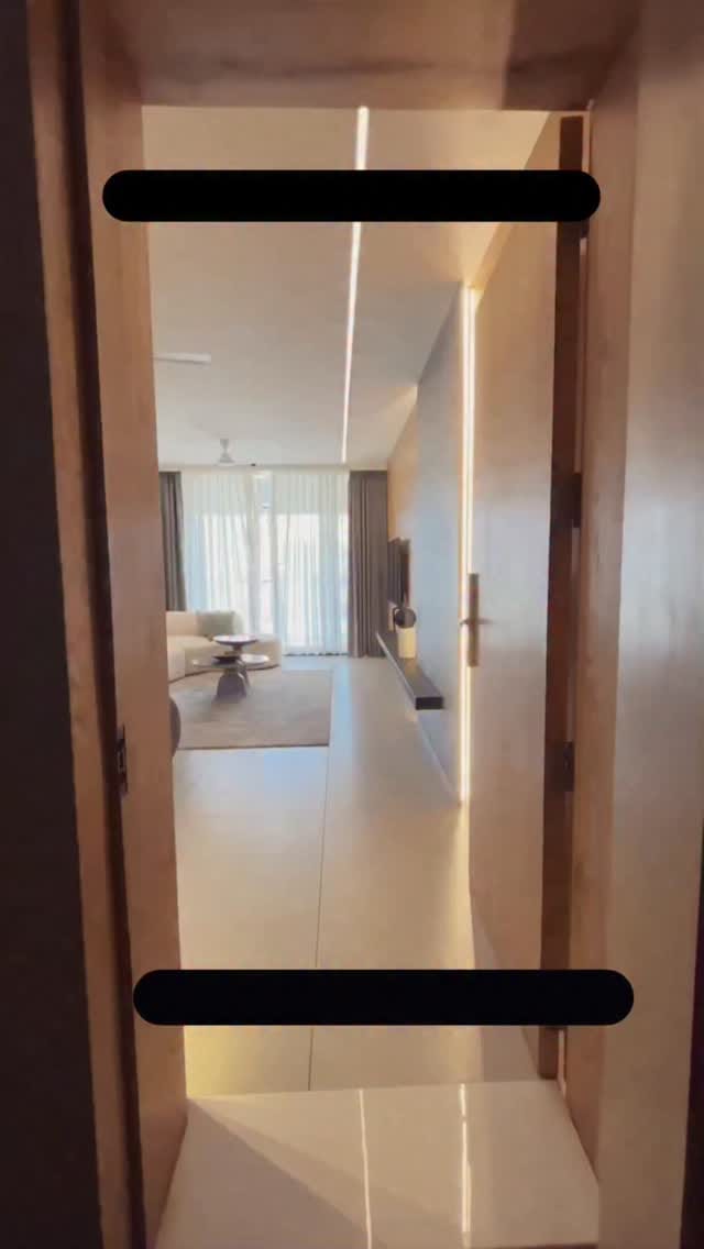 Post 4 by Meet narang (Manoj ) on Instagram (video)