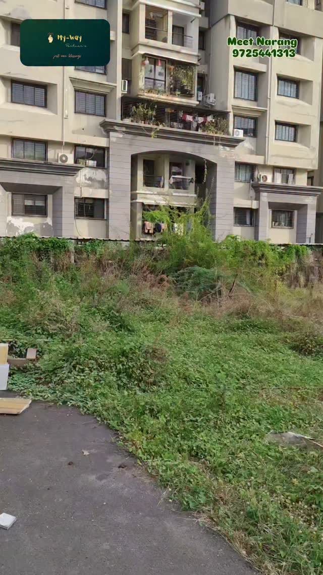 Post 2 by Meet narang (Manoj ) on Instagram (video)