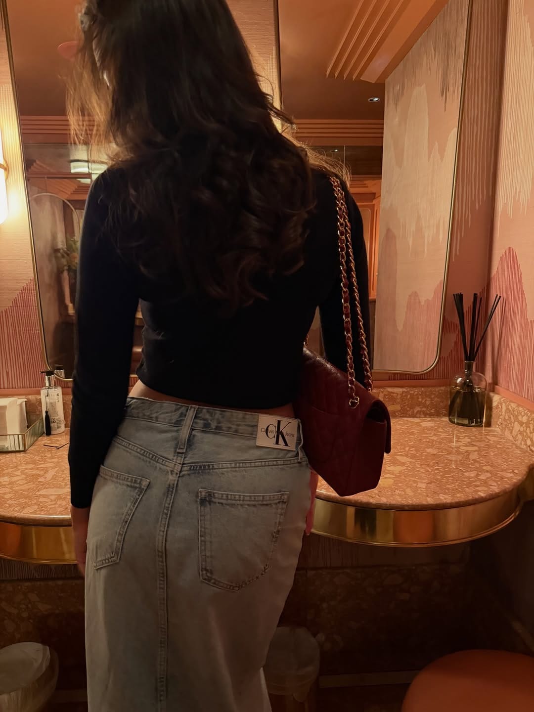Post 7 by Nancy🍸🎱🐆💫 on Instagram (carousel)