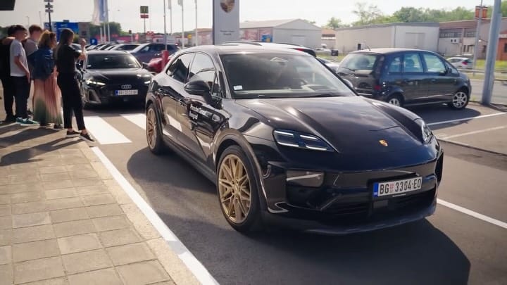 Post 10 by Porsche Centar Beograd on Instagram (video)