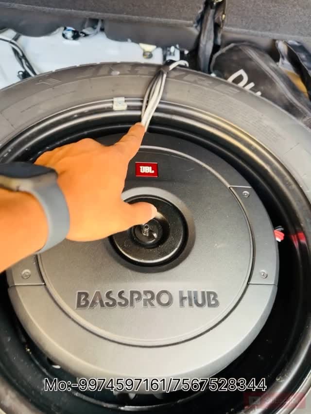 Post 9 by KAMLESH CAR ACCESSORIES on Instagram (video)