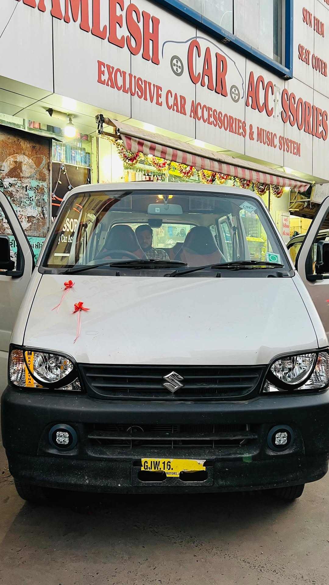 Post 10 by KAMLESH CAR ACCESSORIES on Instagram (video)