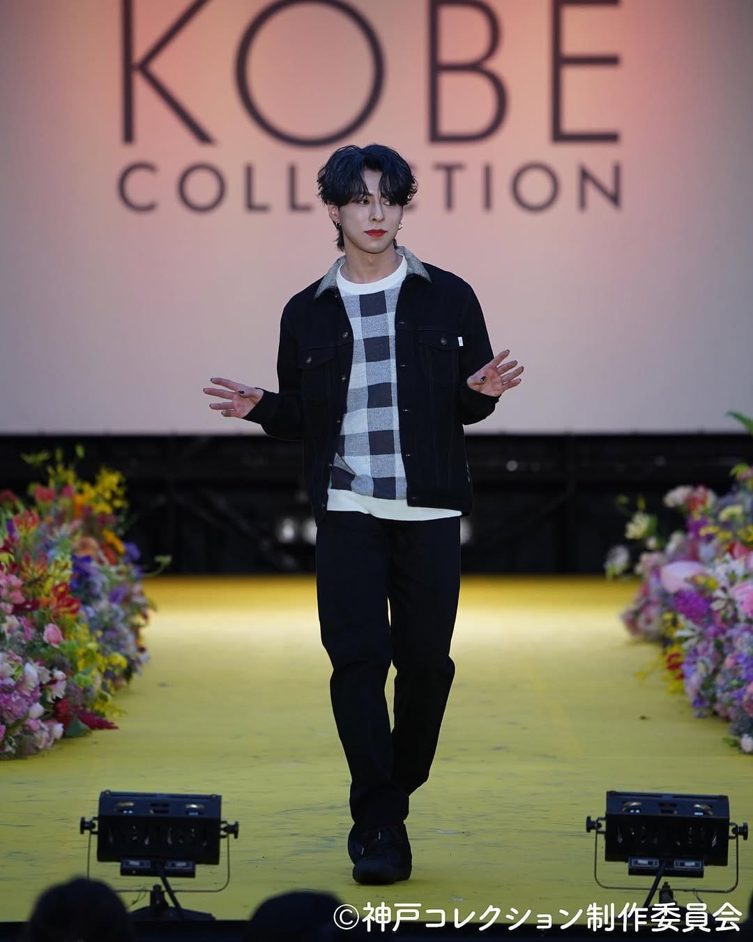 Post 7 by 神戸コレクション on Instagram (image)