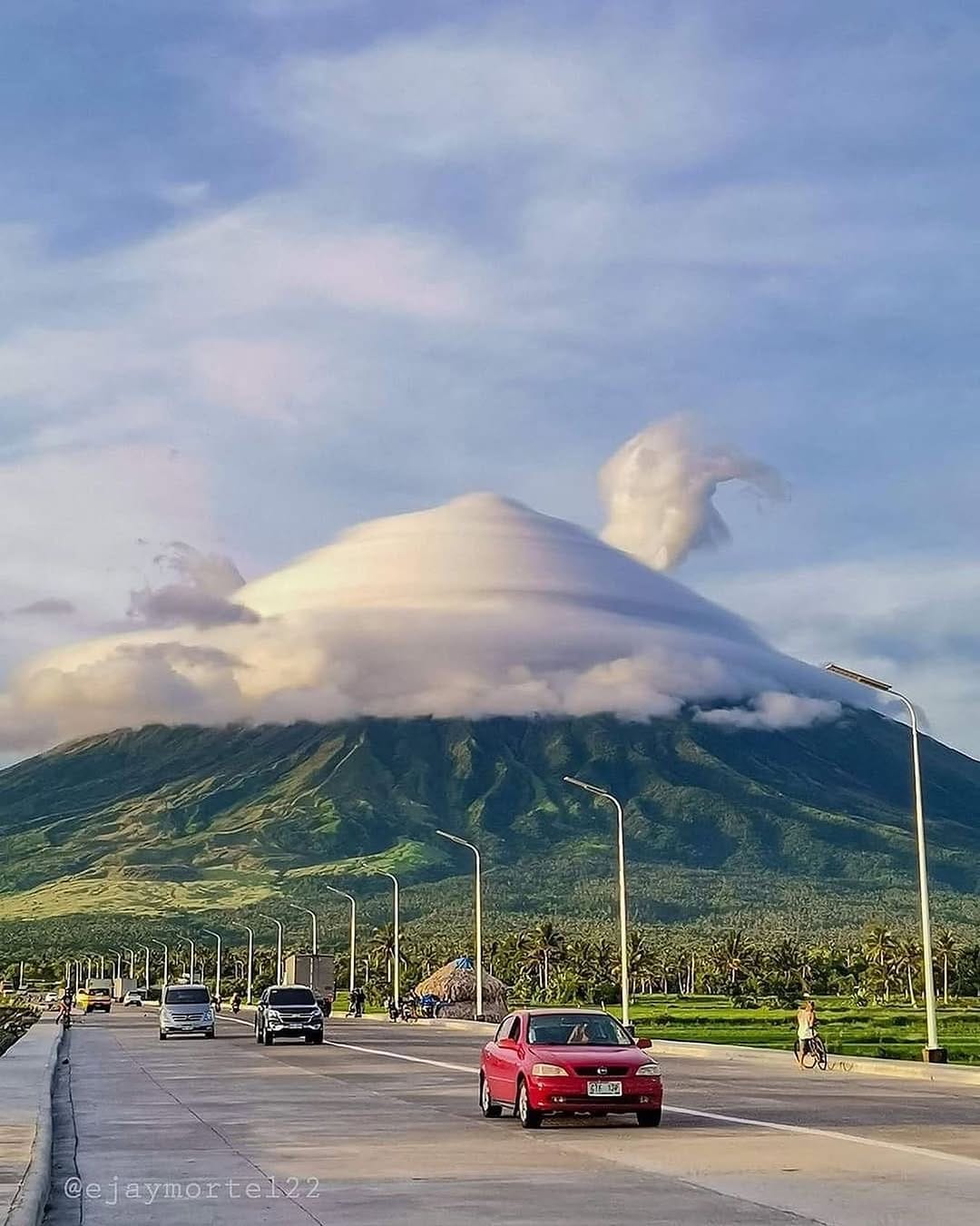 Post 10 by Juan De La Cruz on Instagram (image)