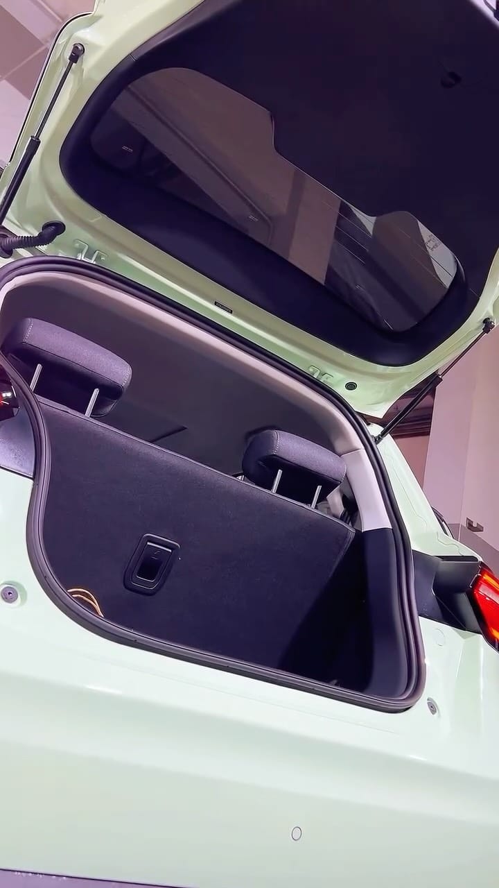 Post 7 by DCD  Detailing Center Diaz  (Ignazio Pignalosa ) on Instagram (video)