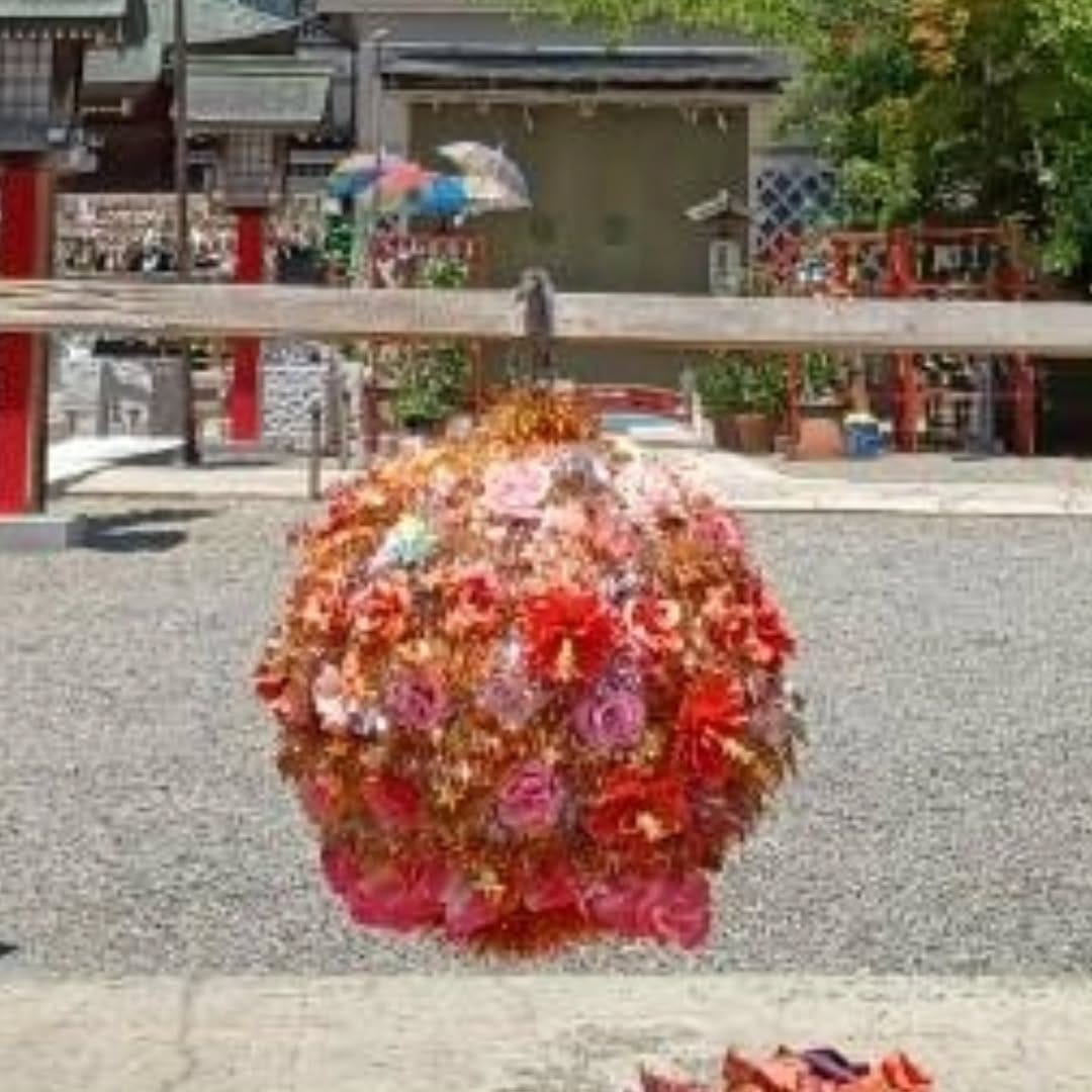 Post 8 by 五泉八幡宮 on Instagram (carousel)