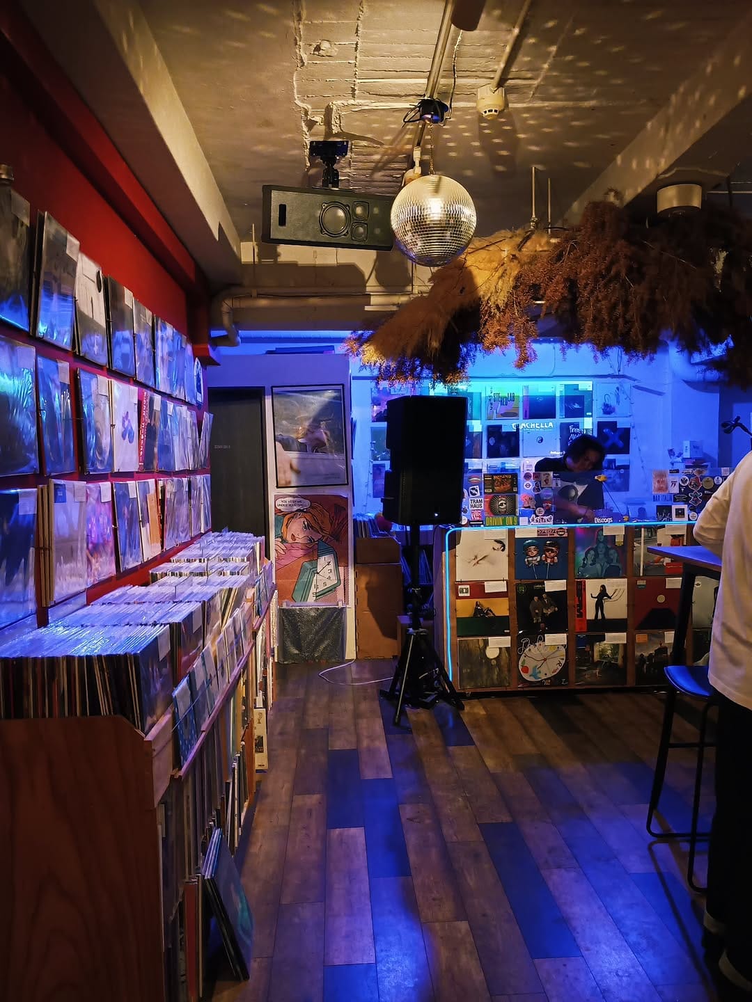 Post 1 by RECORD STORE DAY JAPAN on Instagram (carousel)