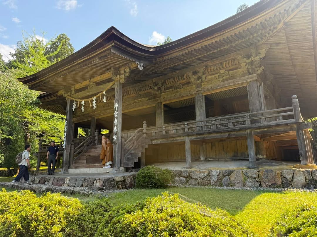 Post 2 by 丹生川上神社下社 on Instagram (carousel)