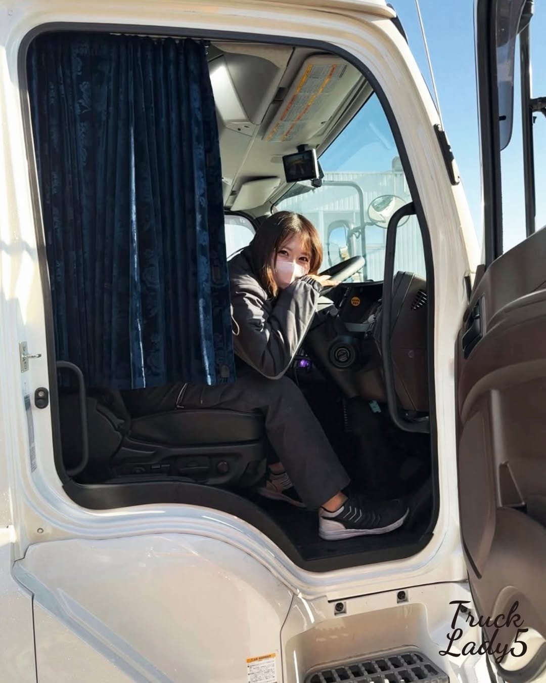 Post 1 by Truck Lady5 トラックレディーゴー on Instagram (image)