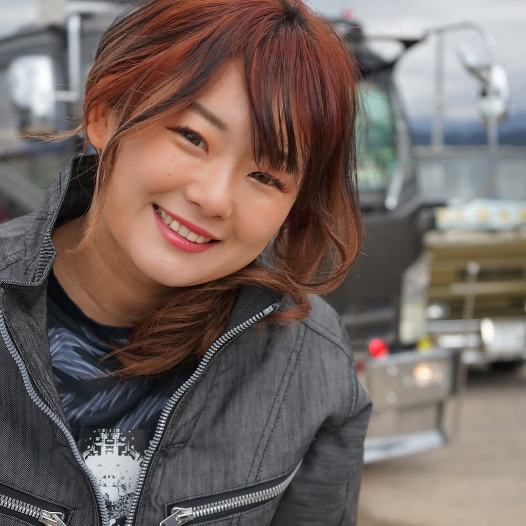 Post 8 by Truck Lady5 トラックレディーゴー on Instagram (carousel)