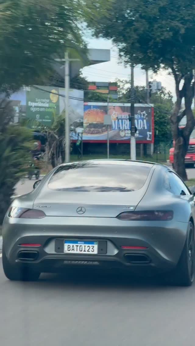 Post 3 by Exclusivos Manaus on Instagram (video)