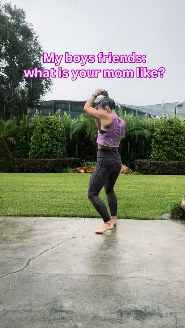 Post 9 by Daria on Instagram (video)