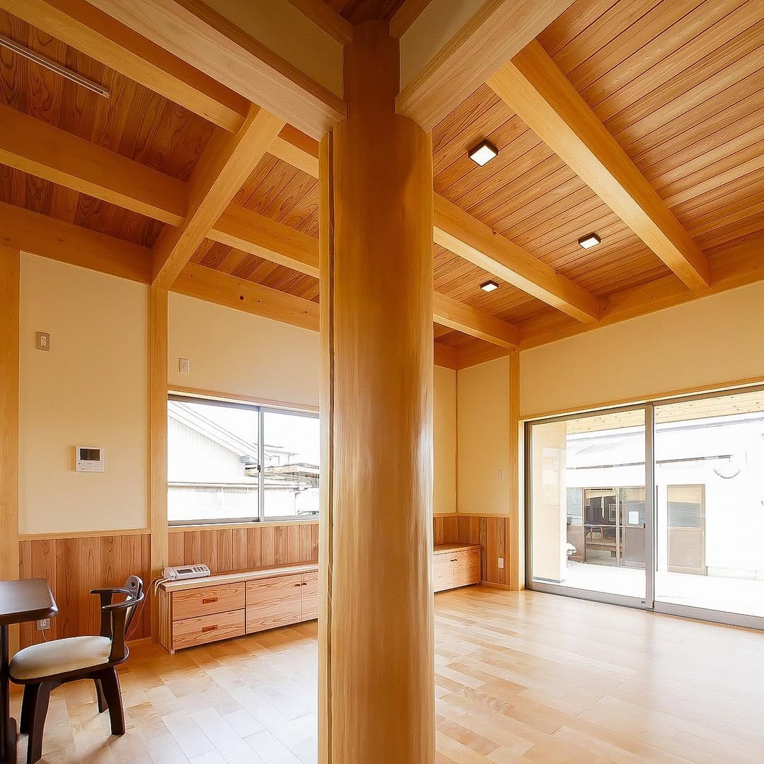 Post 8 by (株)守田建築　豊橋市の工務店　🪵自社大工施工 on Instagram (carousel)