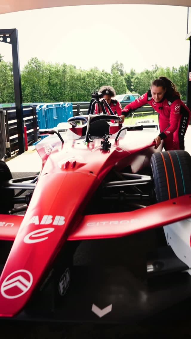 Post 1 by CITROËN DEUTSCHLAND GmbH on Instagram (video)