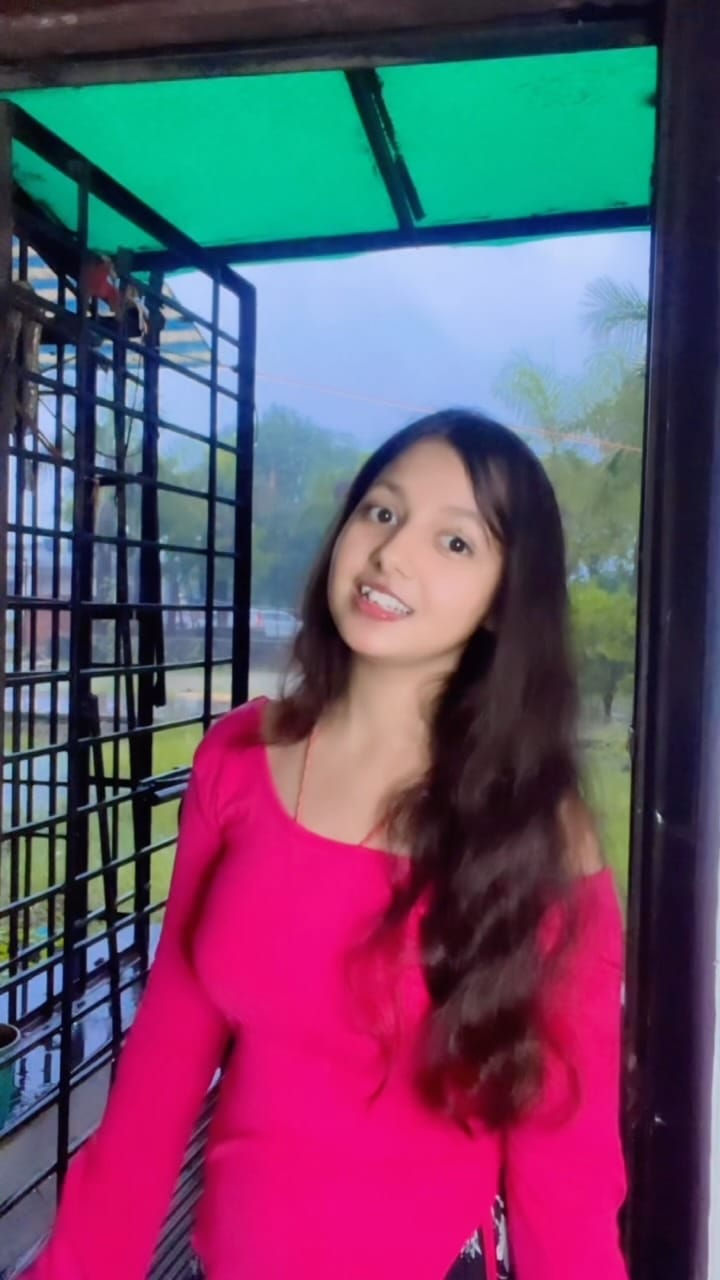 Post 4 by Varkha on Instagram (video)
