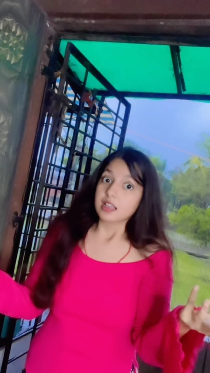 Post 5 by Varkha on Instagram (video)