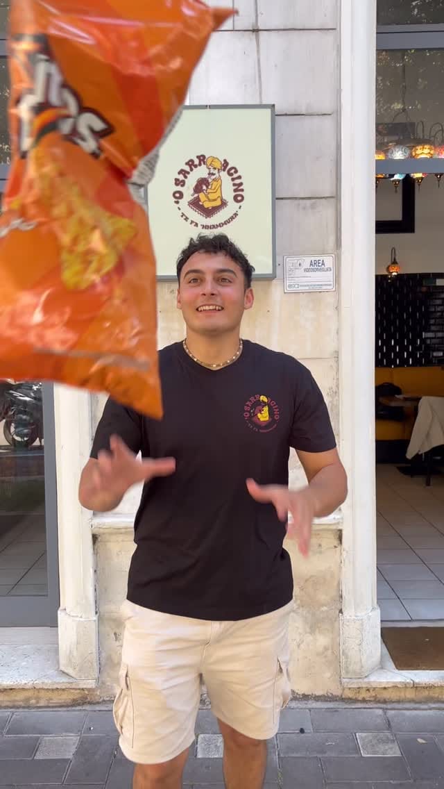 Post 3 by '𝑶 𝑺𝑨𝑹𝑹𝑨𝑪𝑰𝑵𝑶 | 𝑲𝑬𝑩𝑨𝑩 𝑨𝑳𝑳'𝑰𝑻𝑨𝑳𝑰𝑨𝑵𝑨 on Instagram (video)