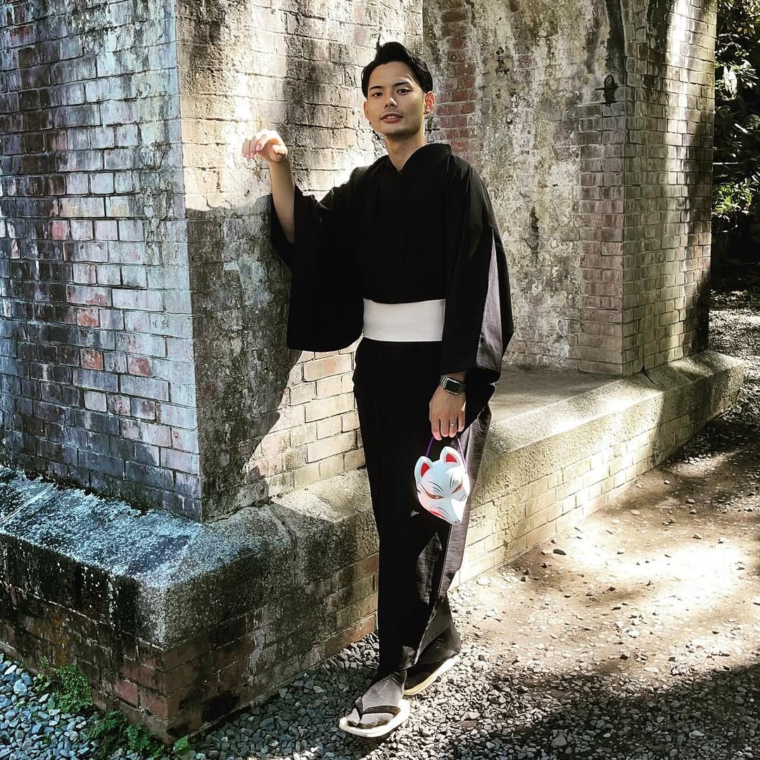 Post 3 by 𝐒𝐔𝐆𝐈𝐑𝐘𝐎 on Instagram (image)