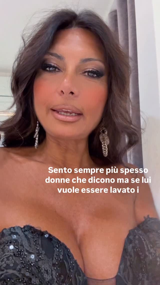 Post 5 by Paola Mercurio on Instagram (video)