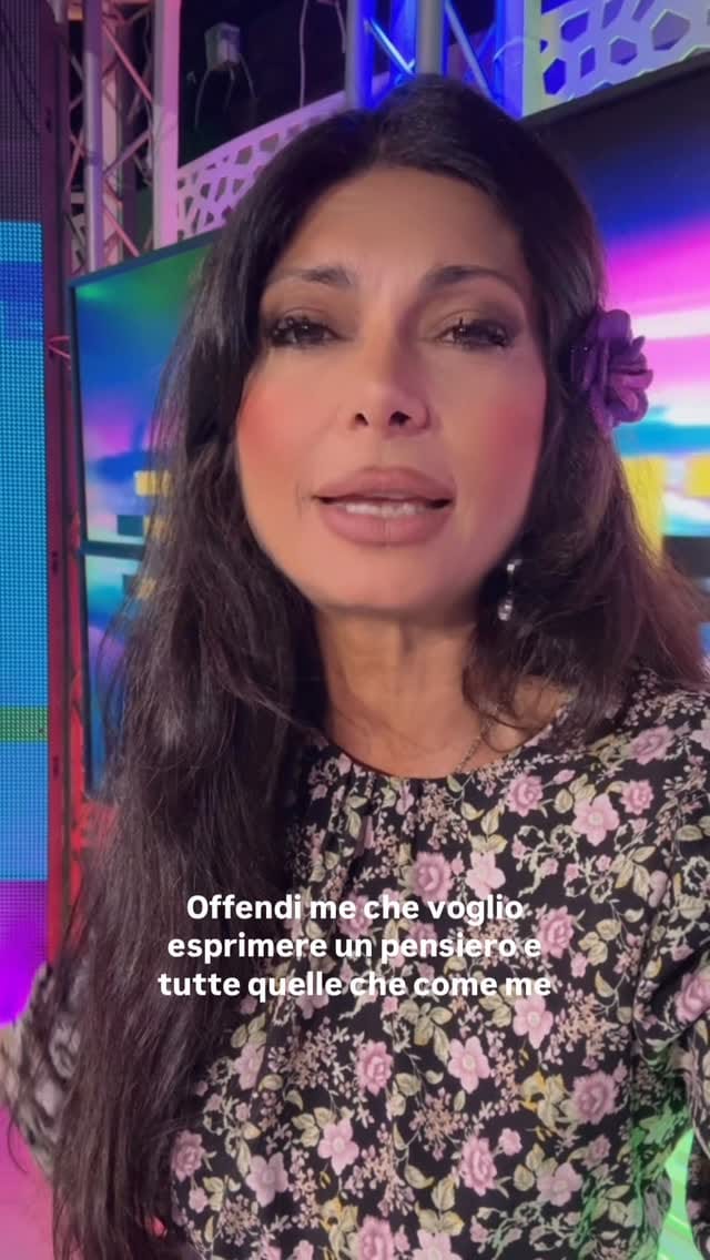 Post 4 by Paola Mercurio on Instagram (video)