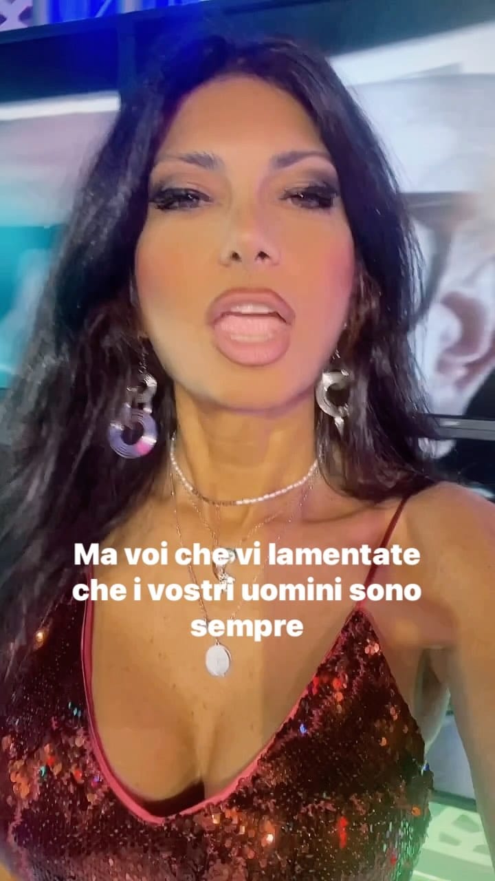 Post 8 by Paola Mercurio on Instagram (video)