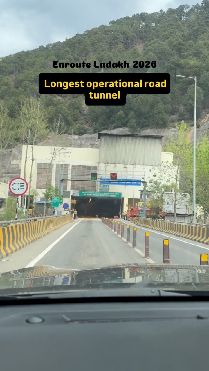 Post 3 by Garima Dubey on Instagram (video)