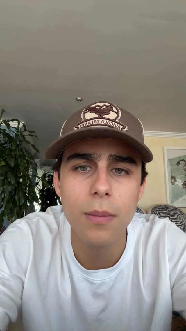 Post 6 by Alexander Ross on Instagram (video)
