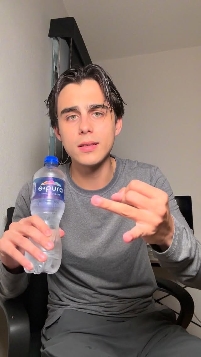 Post 7 by Alexander Ross on Instagram (video)
