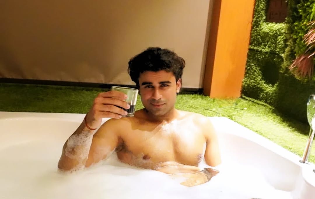 Post 8 by OMKAR SHARMA on Instagram (image)