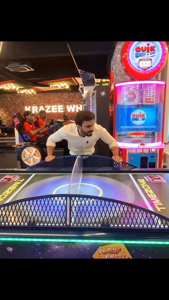 Post 4 by OMKAR SHARMA on Instagram (video)