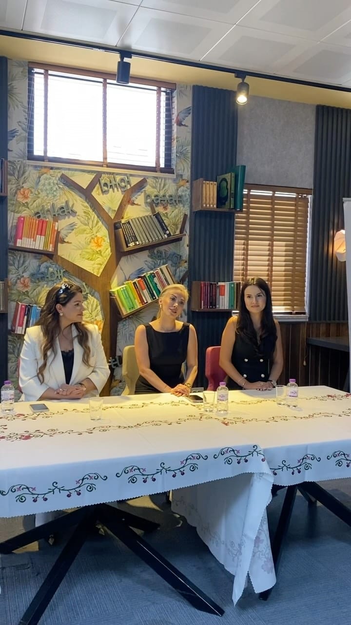 Post 2 by Dr. Eda Kayhan on Instagram (video)