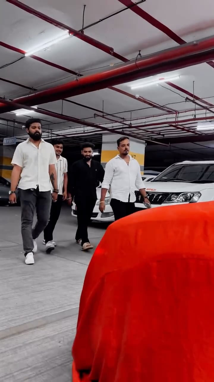 Post 4 by TOP TOWN CARS on Instagram (video)
