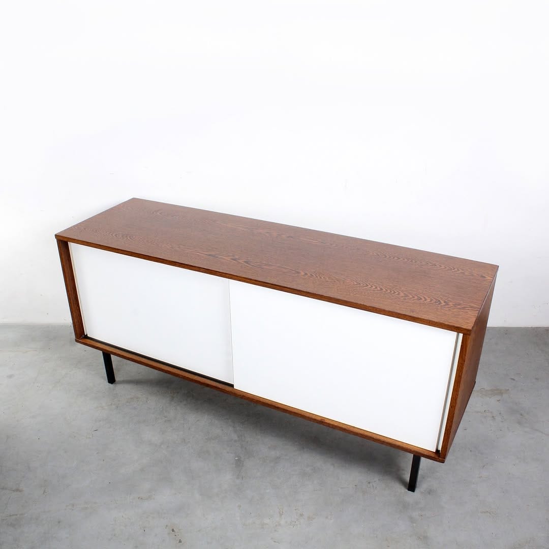 Post 7 by Vintage design furniture/lamps on Instagram (image)