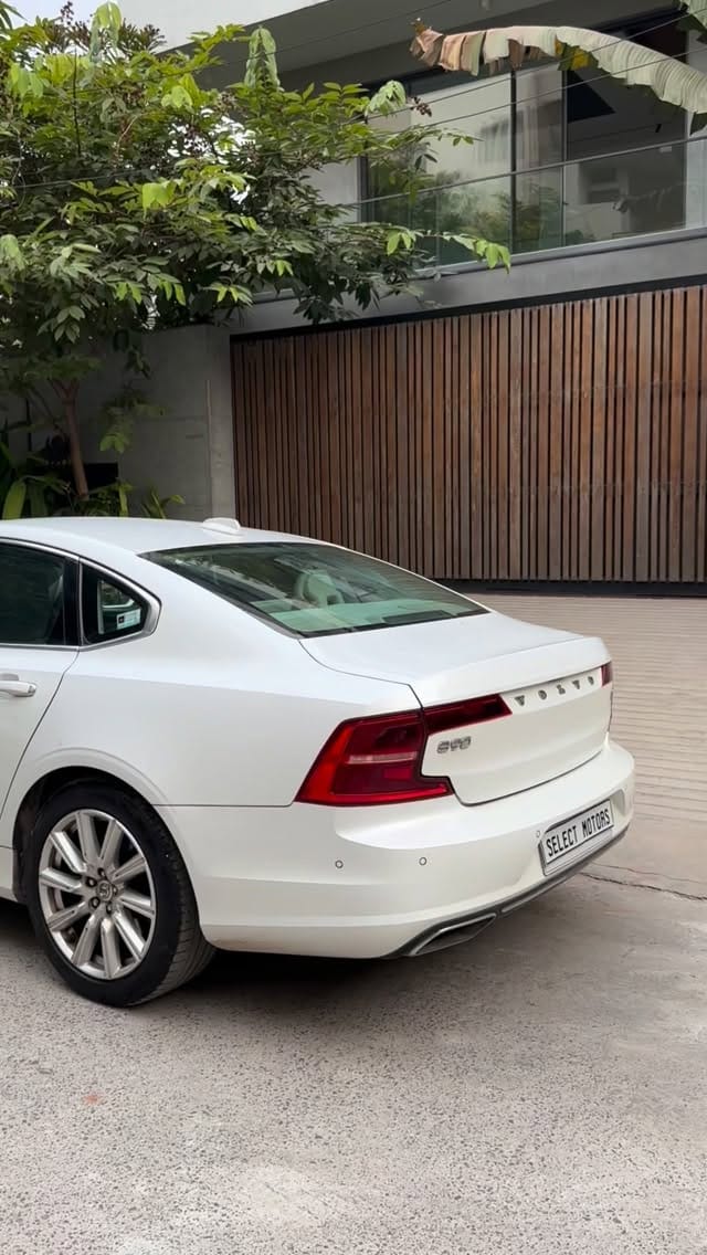 Post 7 by SELECT-MOTORS on Instagram (video)