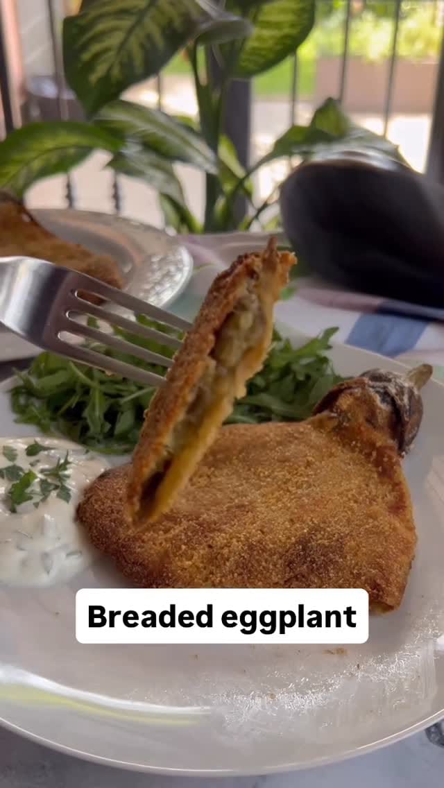 Post 8 by Italian Food & Wine on Instagram (video)